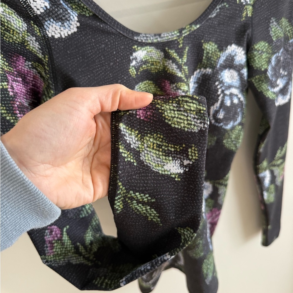 Lululemon Scoop Back Long Sleeve - Garden Party Smooth Multi Print - Size 4 - Picture 9 of 12